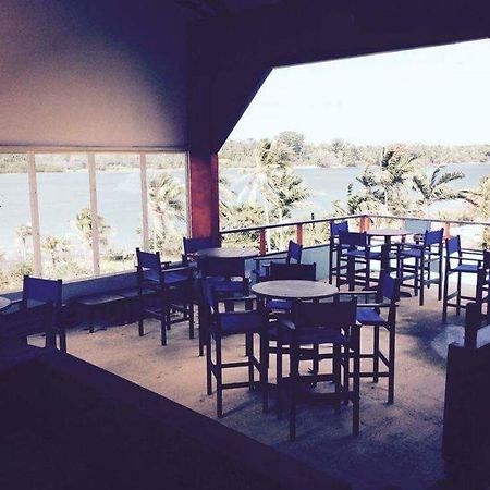 Retreat Seaside Pansiyon Port Vila Dış mekan fotoğraf